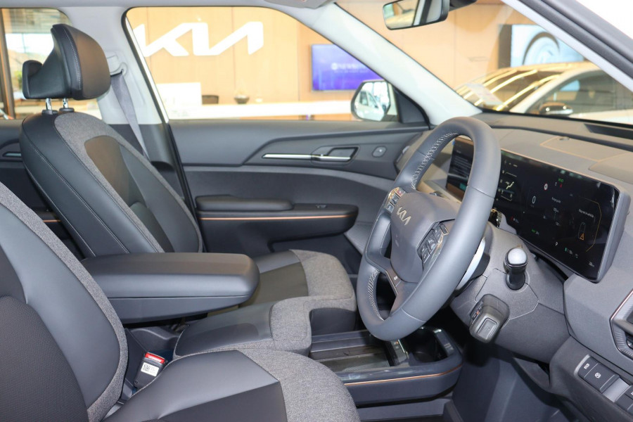 2026 Kia EV5 OVc Air Standard Range SUV Image 17