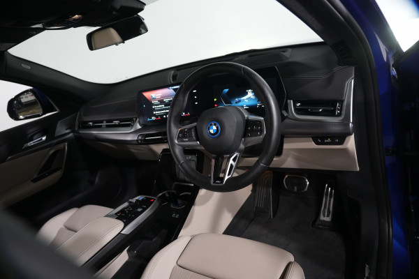 2025 BMW iX2 xDrive30 M Sport SUV Image 12