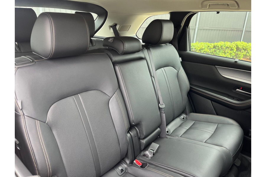 2024 Mazda CX-80 KL G40e GT SUV Image 17