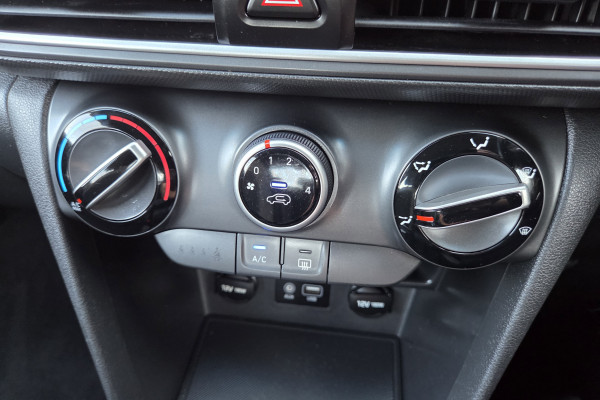 2017 MY18 Hyundai KONA OS Active SUV Image 18