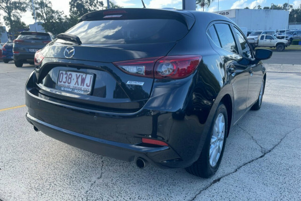 2017 Mazda 3 BN5278 Touring Sedan Image 5