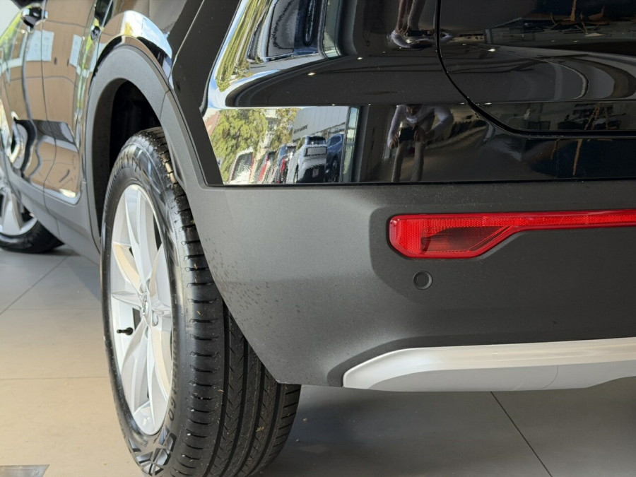 2025 MY26 Volvo XC40 XZ Plus B4 SUV Image 4