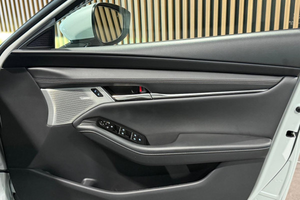 2025 Mazda 3 BP Series G25 Astina Hatch Image 11
