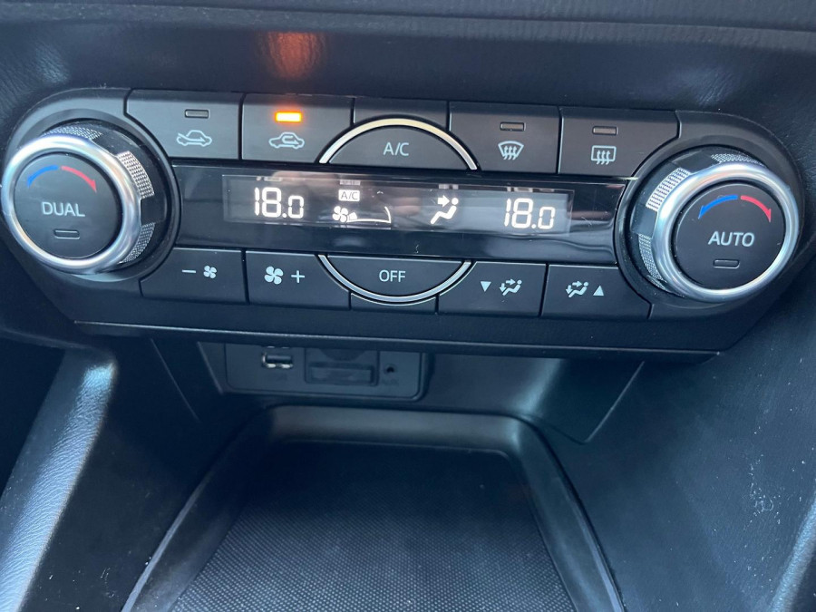 2017 Mazda 3 BN5236 SP25 Sedan Image 27