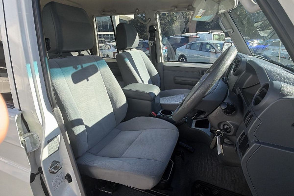 2021 Toyota LandCruiser VDJ76R GXL Wagon Image 22