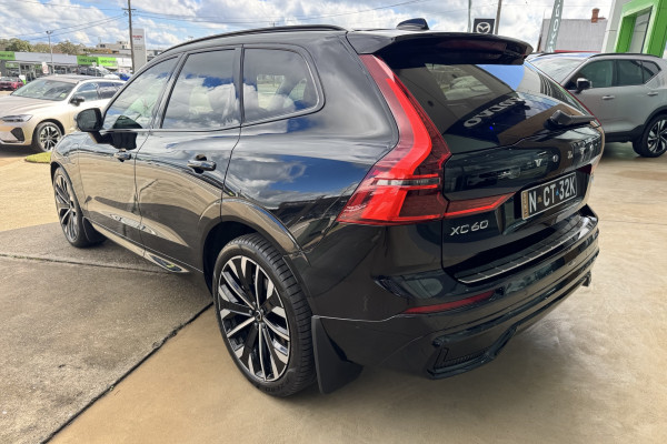 2026 Volvo XC60 UZ Ultra T8 Plug-in Hybrid Dark SUV Image 8