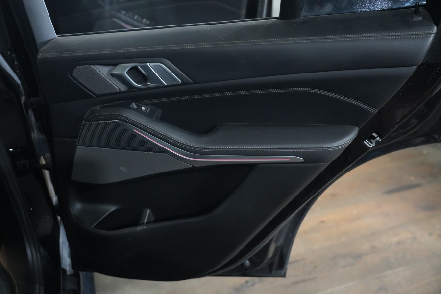 2019 BMW X5 M50d SUV Image 37