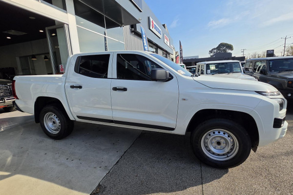 2026 Mitsubishi Triton MV GLX Ute Image 3