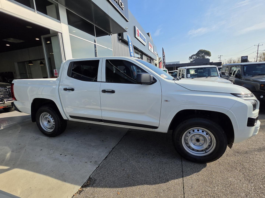 2026 Mitsubishi Triton MV GLX Ute Image 3