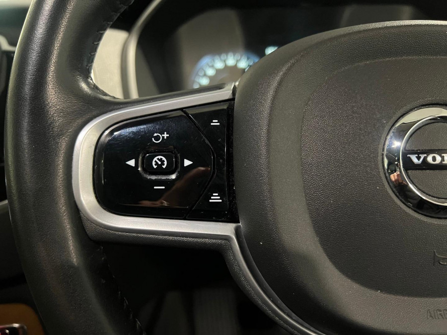 2021 MY22 Volvo XC90 L Series B5 Momentum SUV Image 13