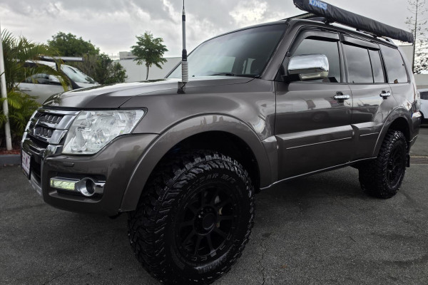 2015 MY16 Mitsubishi Pajero NX GLS SUV Image 3