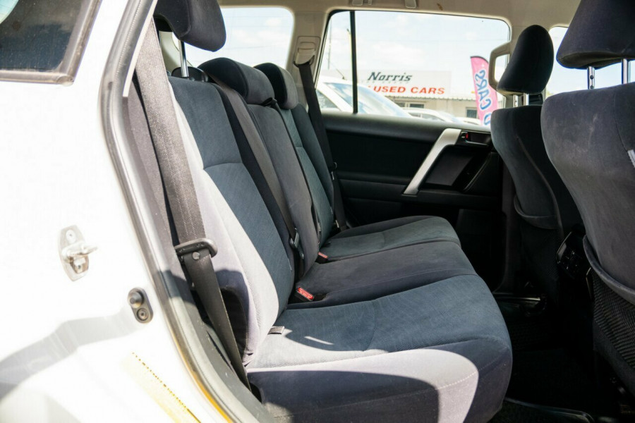 2022 Toyota LandCruiser Prado GDJ150R GX SUV Image 7