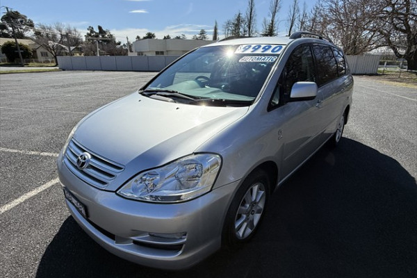 2007 Toyota Avensis Verso Ultima Wagon Image 7