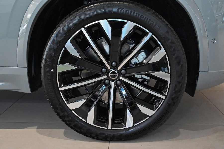2026 Volvo XC90 L Series Ultra B5 Dark SUV Image 22