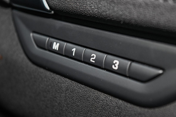 2025 MY25.5 Land Rover Discovery Sport L550 P200 S SUV image 14