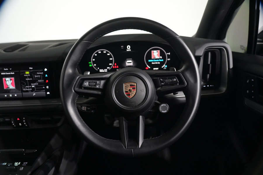 2023 Porsche Cayenne SUV Image 14