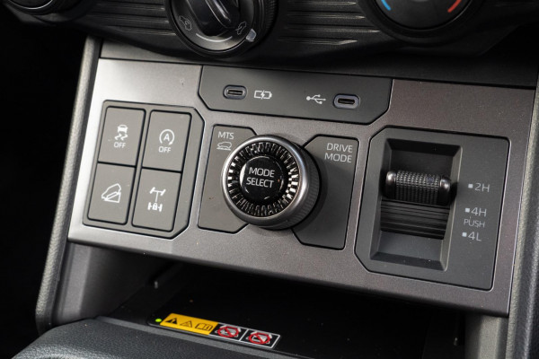 2025 Toyota HiLux GUN126R SR 48V Ute Image 15