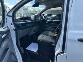 2024 MY23.75 Ford Transit Custom AV Trend LWB Van image 6