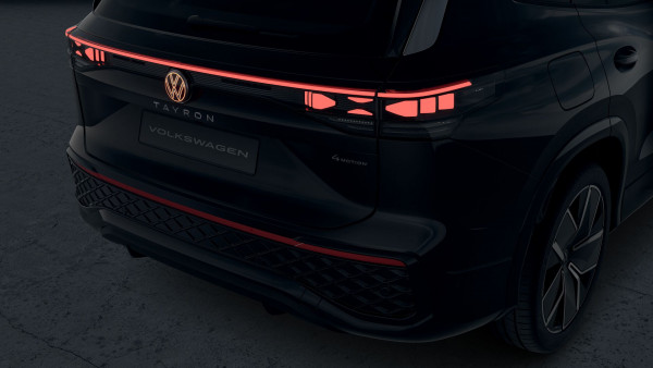 2025 MY26 Volkswagen Tayron R4 195TSI R-Line SUV image 8