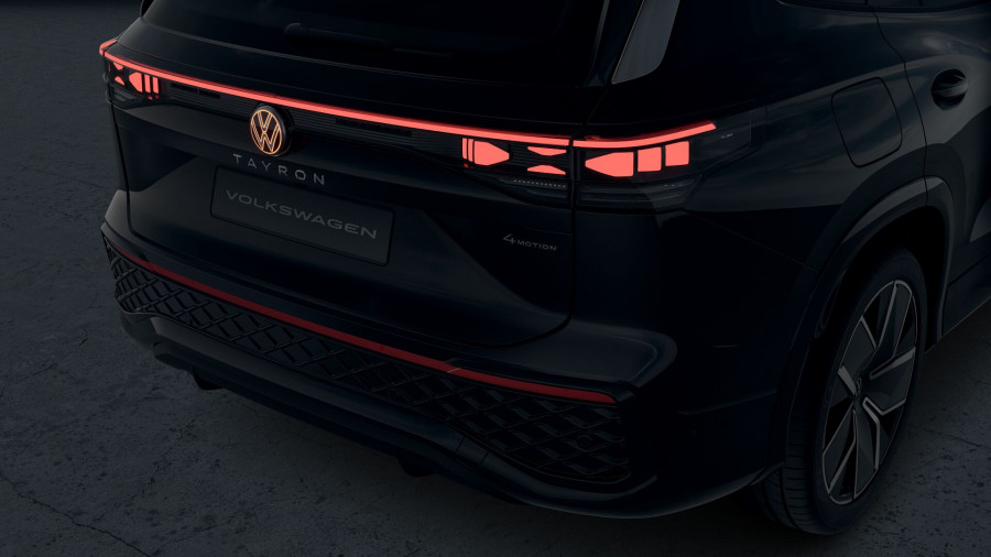 2025 MY26 Volkswagen Tayron R4 195TSI R-Line SUV Image 8