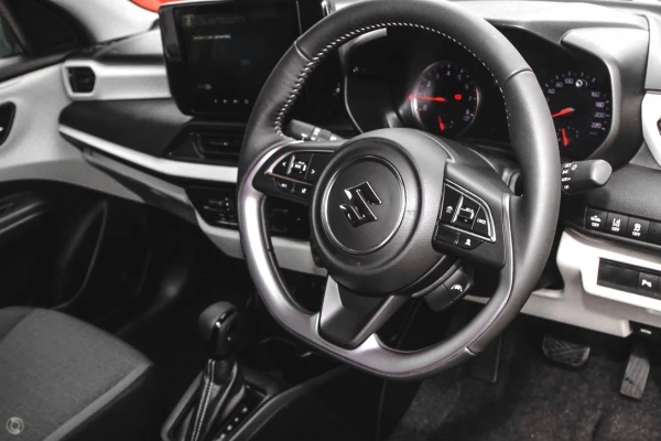 2026 Suzuki Swift UZ Hybrid Plus Hatch Image 4