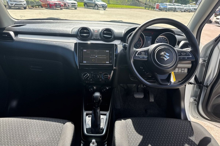 2023 Suzuki Swift AZ Series II GL Hatch Image 6