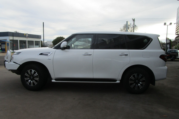 2022 Nissan Patrol PT4PATI22 Ti SUV Image 4