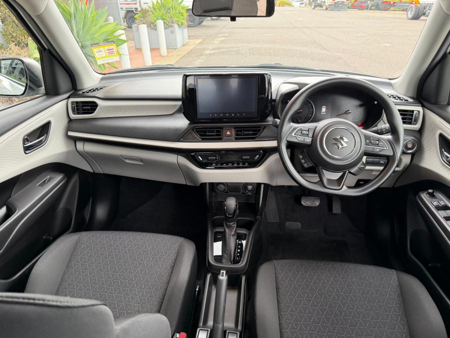 2025 Suzuki Swift Hybrid Hybrid SUV Image 11