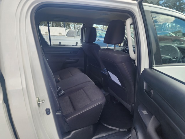 2024 Toyota HiLux 2L46590EU SR Ute Image 6