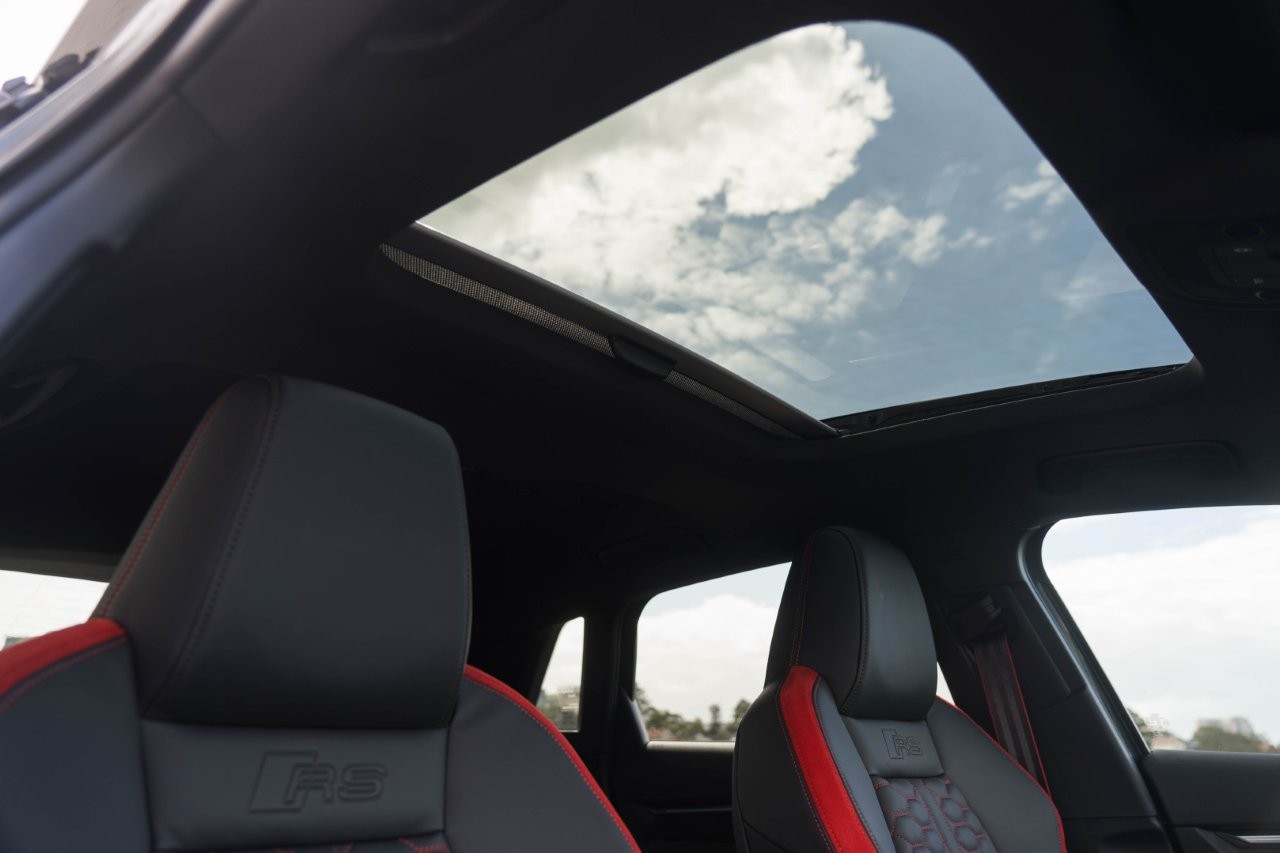 2024 Audi RS 3 Sportback Hatch Image 12