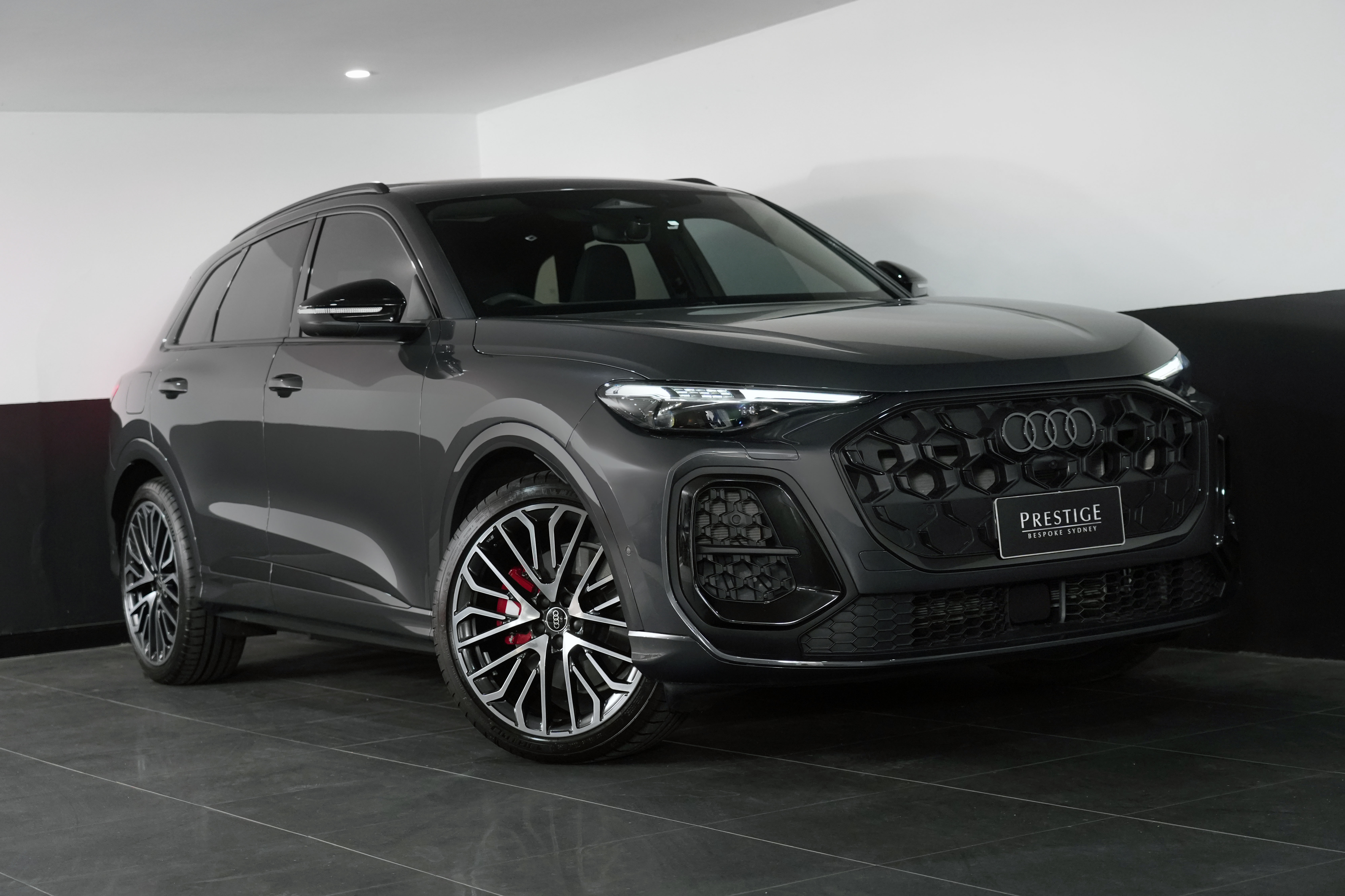 2025 Audi SQ5 GU  SUV Image 14