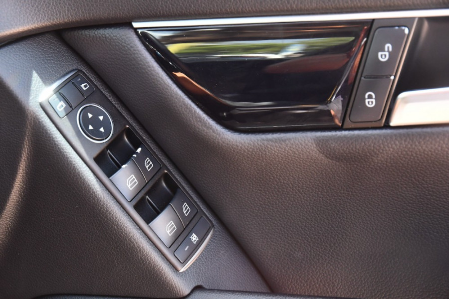 2011 Mercedes-Benz C-class W204 MY11 C200 BlueEFFICIENCY Sedan Image 20