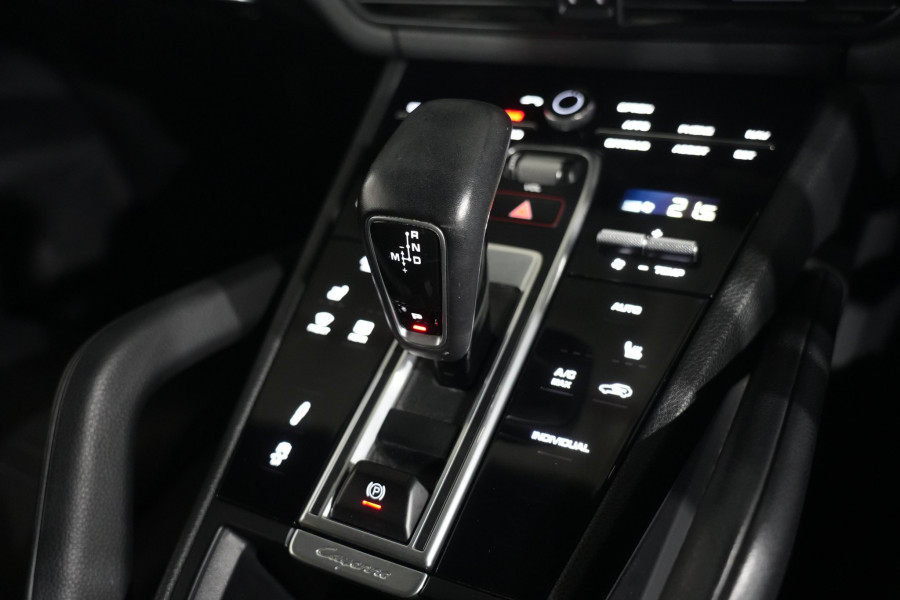2018 Porsche Cayenne E-Hybrid SUV Image 19