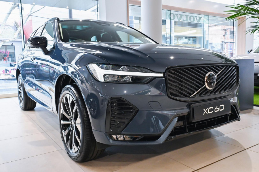 2026 Volvo XC60 UZ Ultra B5 Dark SUV Image 1