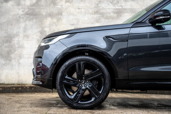 2025 Land Rover Discovery Series 5 D350 Dynamic SE SUV image 9