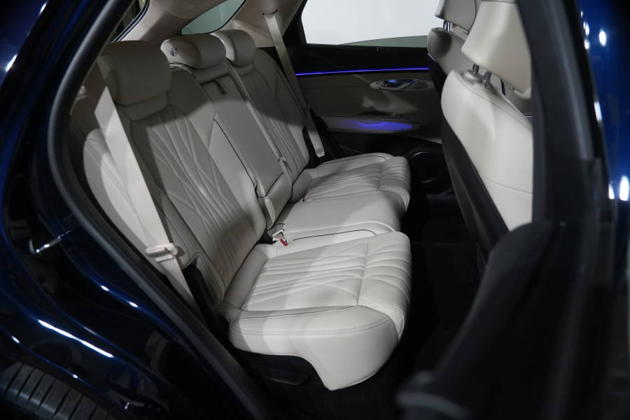 2024 Genesis GV70 2.5T SIGNATURE SUV Image 34