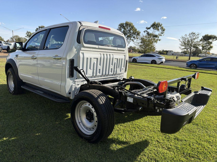 2026 JAC T9  Tradepro Cab Chassis Image 6