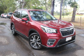 Subaru Forester Premi S5  2.5i