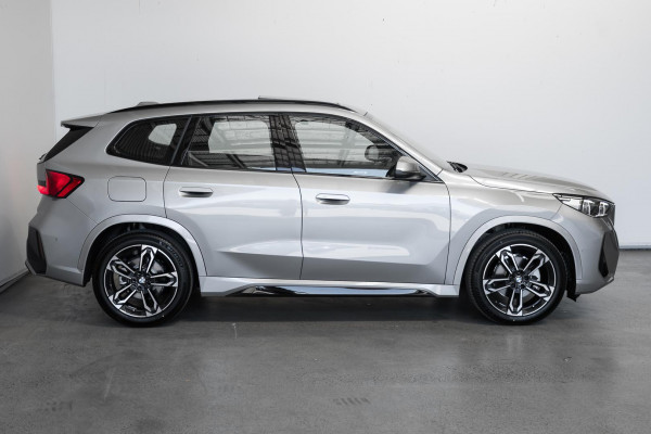 2026 BMW X1 U11 xDrive20i M Sport SUV image 3