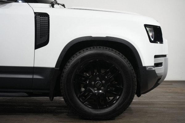 2024 Land Rover Defender L663 110 P300 S SUV Image 5