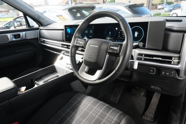 2025 Hyundai Santa Fe MX5.V1 Hybrid SUV Image 6