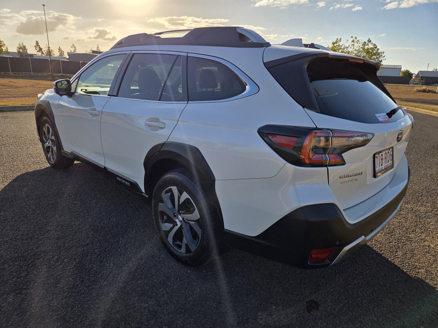2022 Subaru Outback 6GEN AWD Touring SUV Image 5