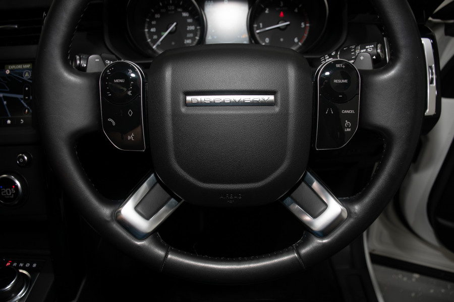 2019 Land Rover Discovery Series 5 SE SUV