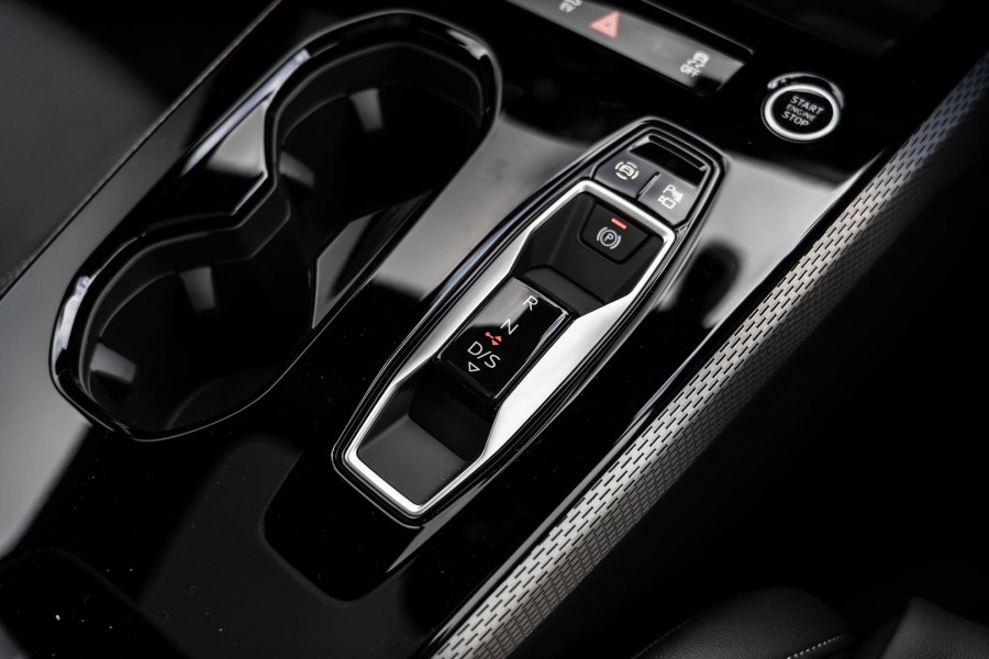2025 Audi A5 B10 e-hybrid S-Line Hatch