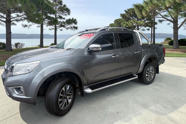 2018 Nissan Navara D23 Series 3 ST-X King Cab Pickup Image 3