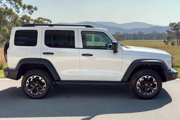 2026 GWM Tank 300 P01 Ultra Hi4-T PHEV SUV Image 8