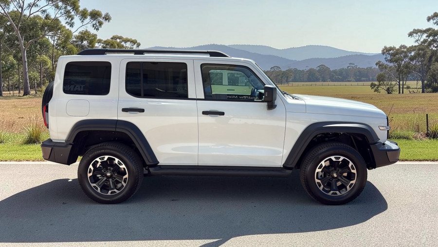 2026 GWM Tank 300 P01 Ultra Hi4-T PHEV SUV Image 8