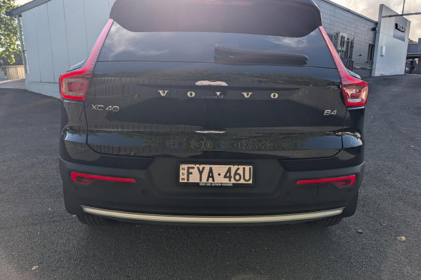 2025 MY26 Volvo XC40 XZ Plus B4 SUV Image 11