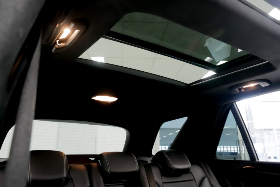 2012 Mercedes-Benz M-Class W166 ML63 AMG SUV Image 38