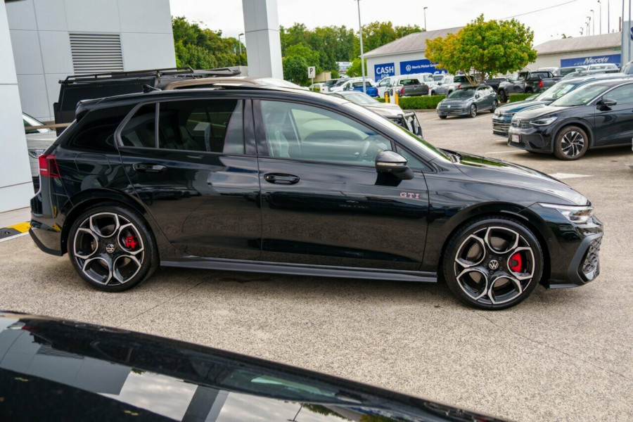 2026 Volkswagen Golf 8.5 GTI Hatch Image 4
